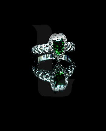 Emerald Style Ring