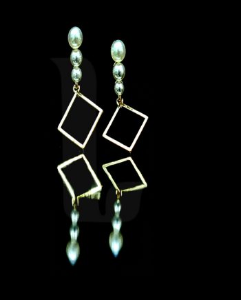 Pearl Square Ear Rings
